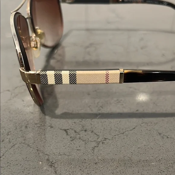 Burberry Gold Aviator Sunglasses - Prescription Lenses - Picture 8 of 12